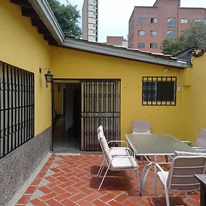 Hostel Yellow House, Medellin